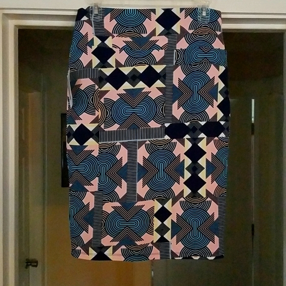 LuLaRoe Dresses & Skirts - LuLaRoe Cassie skirt